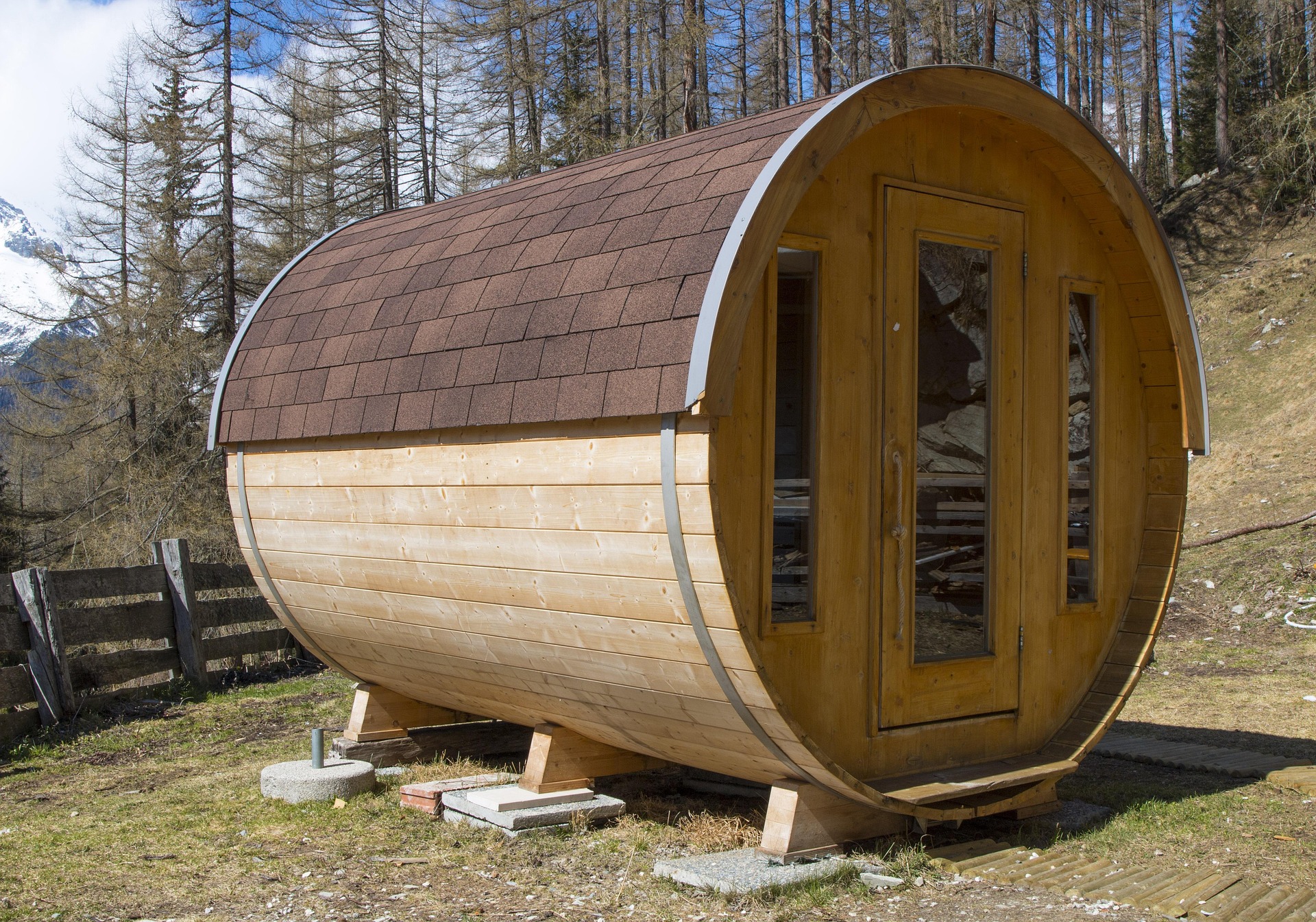 Barrel sauna